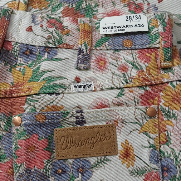 Wrangler Westward 626 Women's Floral Print High Waist Bootcut Jeans Size 29x34 - Picture 12 of 16